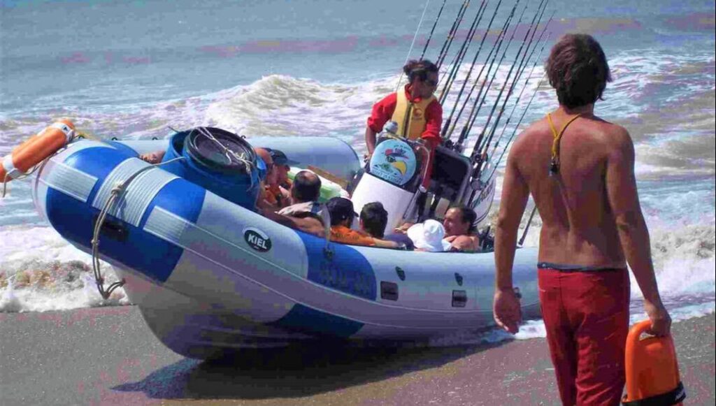pesca-embarcada-en-pinamar-guia-de-playa-1
